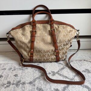 Beautiful Michael Kors crossbody bag